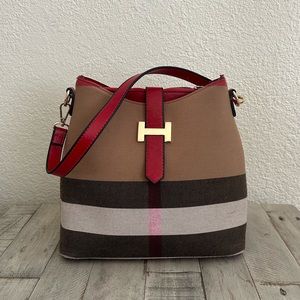 Canvas crossbody bag